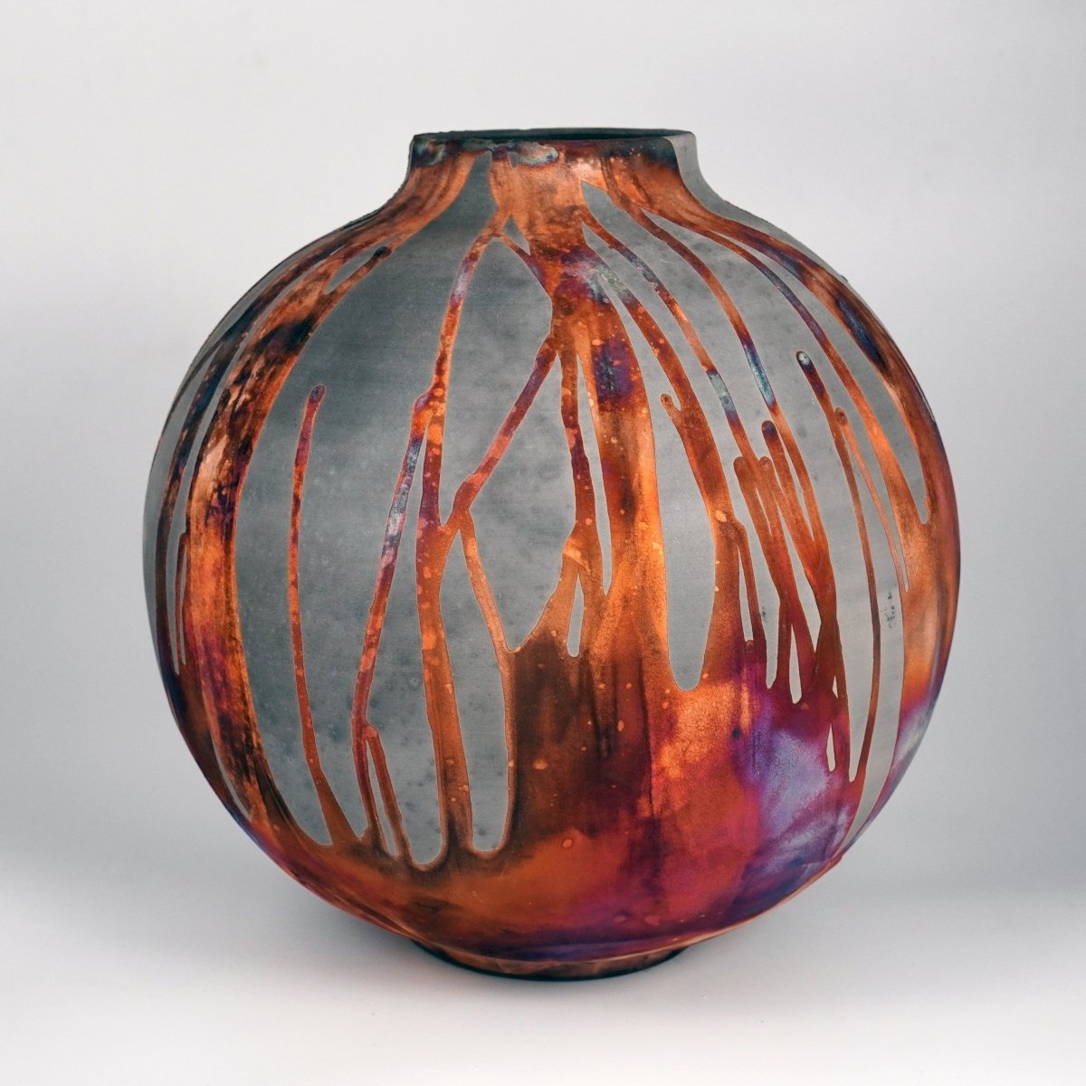 RAAQUU Large Globe Ceramic Vase Carbon Copper S/N0000872 11" Raku Pottery - RAAQUU